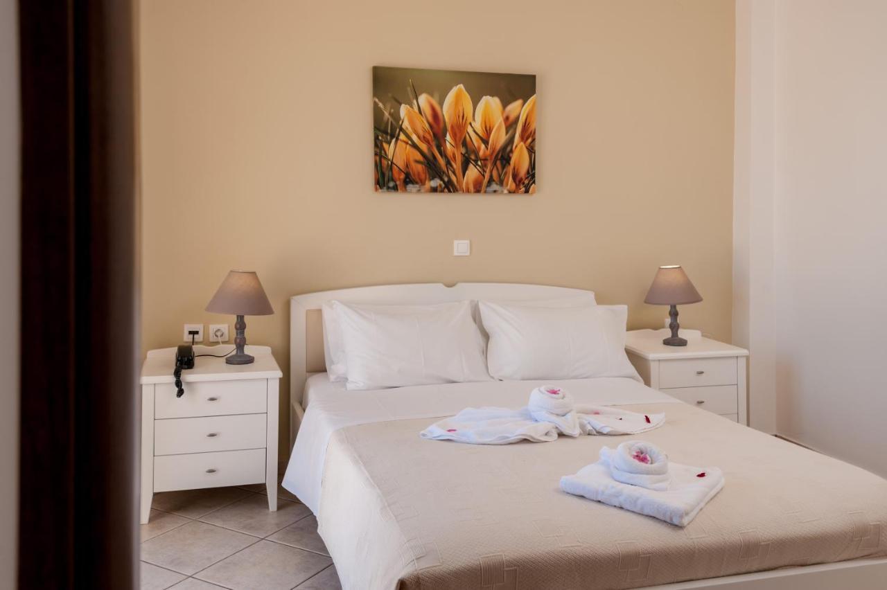 Orion Star Aparthotel Agia Marina  Exterior photo