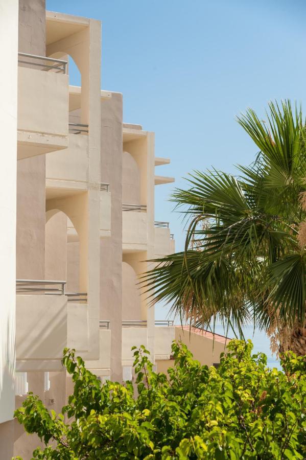 Orion Star Aparthotel Agia Marina  Exterior photo