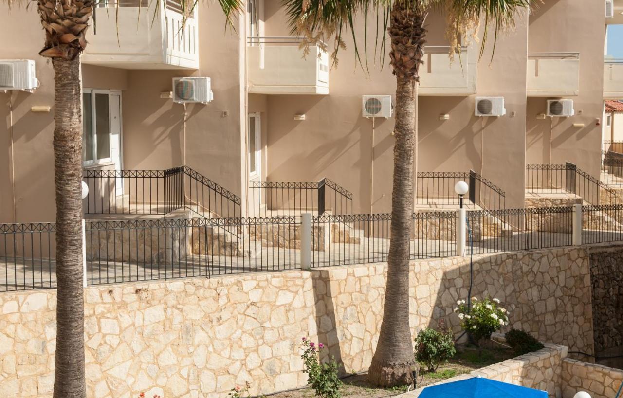Orion Star Aparthotel Agia Marina  Exterior photo