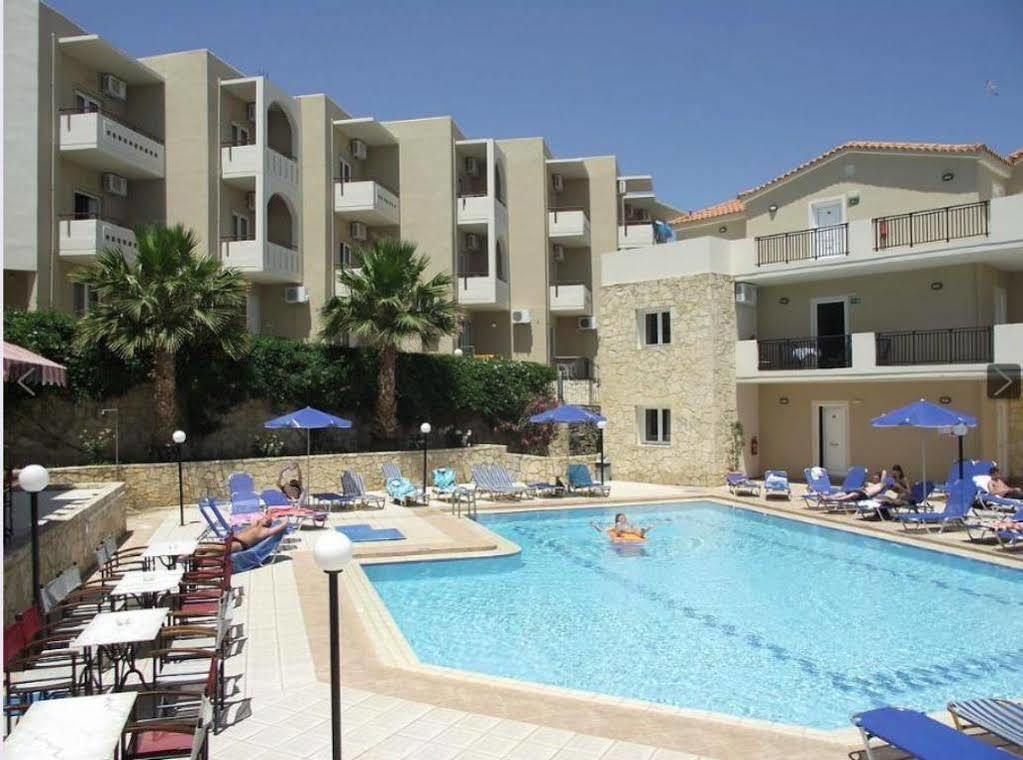 Orion Star Aparthotel Agia Marina  Exterior photo