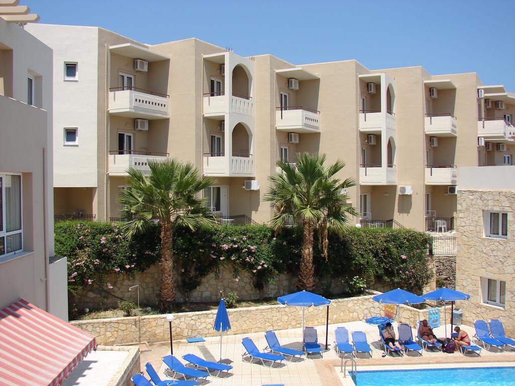 Orion Star Aparthotel Agia Marina  Exterior photo